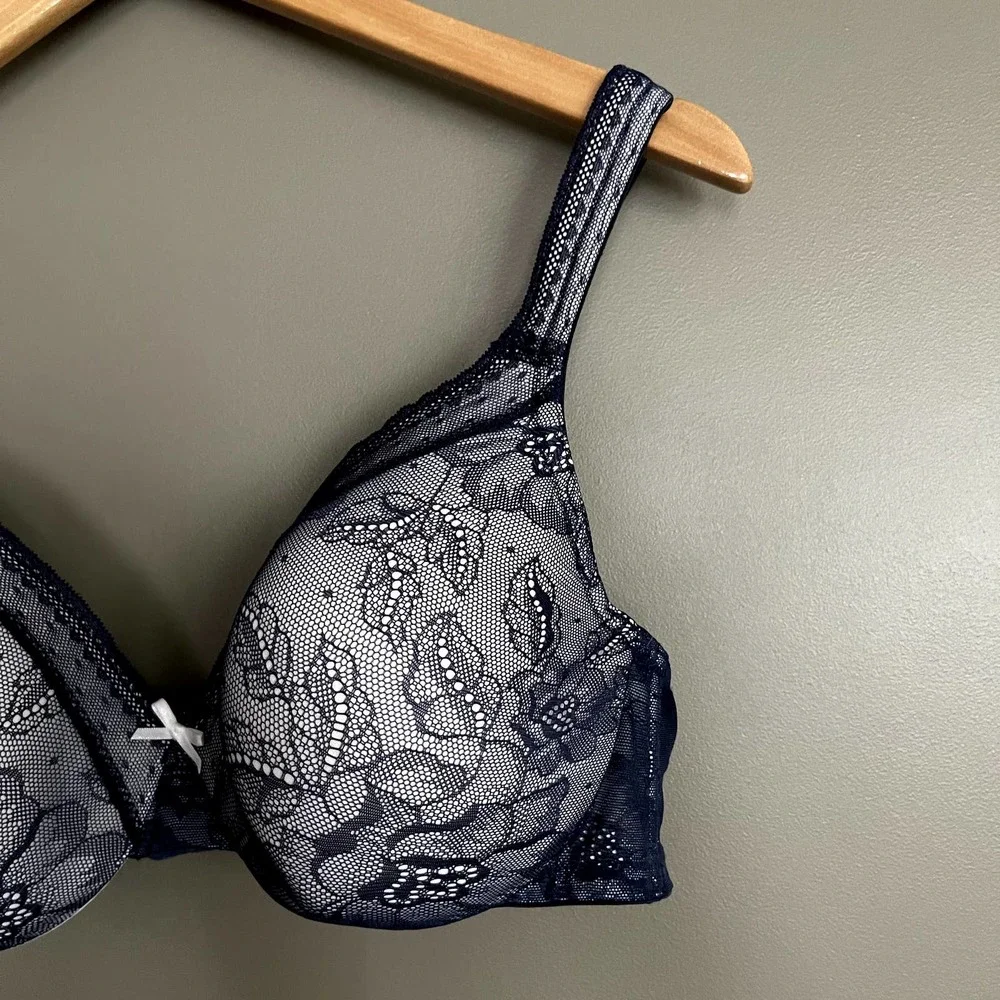 NWOT Cacique Modern Lace Lightly Lined Full Coverage‎ Bra in New Navy Blue 38C